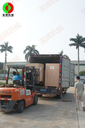 緬甸客戶訂購的一批洗菜機及風干設備出貨了