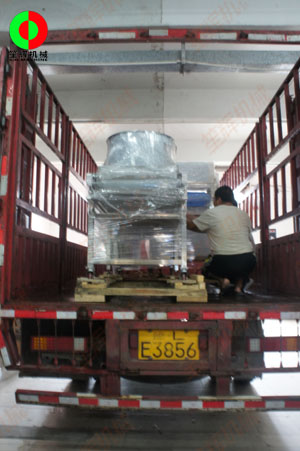 大雨影響發貨，貨車直接開進廠房裝車也必須按期交付客戶！