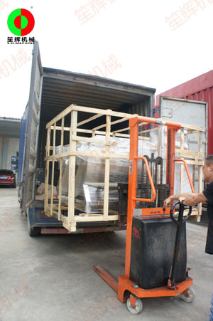 多功能洗菜機現機裝車發貨，交付客戶！