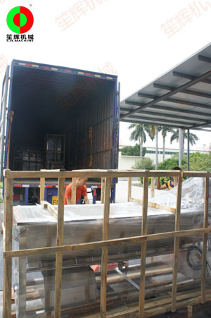 冬瓜削皮機和渦流洗菜機等食品前處理加工機械裝車出貨！